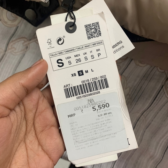 Brand new zara short puffer jacket - Picture 4 of 7